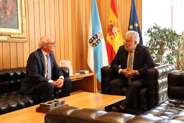  Santalices despide no Parlamento ao Fiscal Superior de Galicia